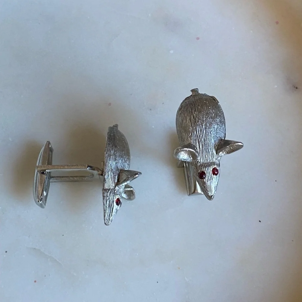 Mice with red eyes cuff links